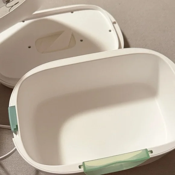 Momcozy White and Green Wipe Warmer - Picture 4 of 8